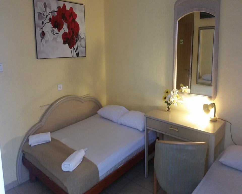 Sky Hostel Tel Aviv Eksteriør billede