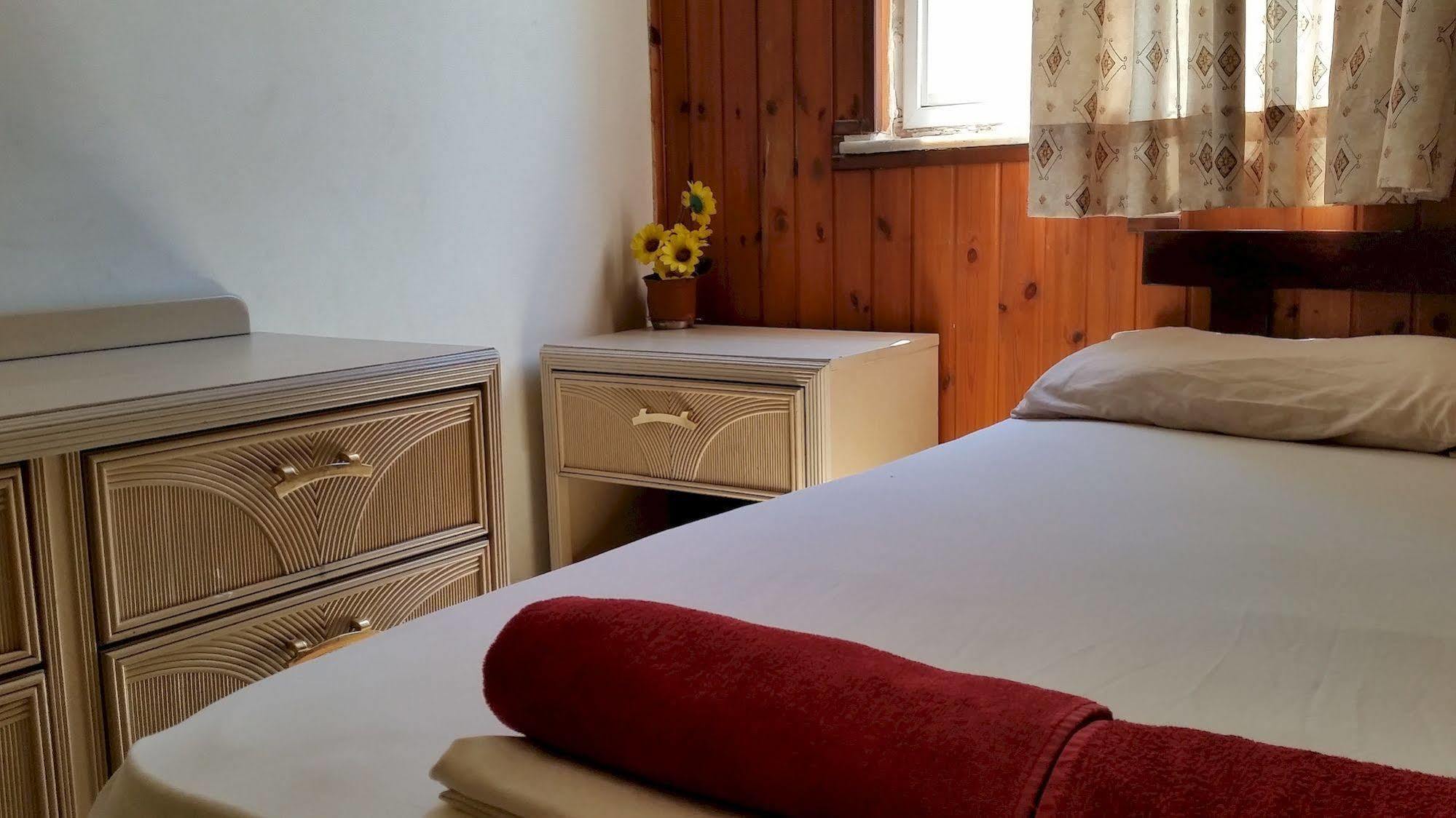 Sky Hostel Tel Aviv Eksteriør billede